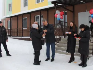 В Урене 17 жителей аварийного фонда получили ключи от новых квартир