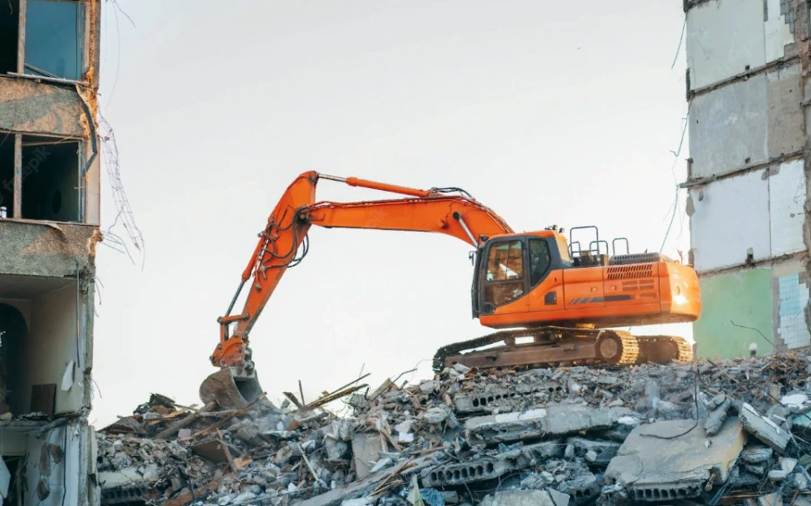 Свыше 100 аварийных домов снесено в Нижегородской области в рамках реализации программы