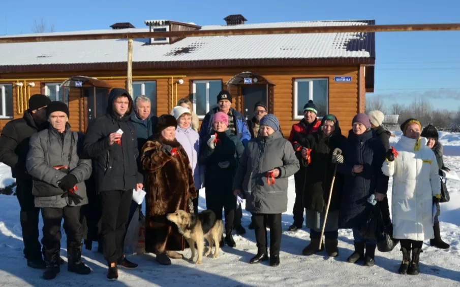 Жители аварийных домов в Первомайском и Уренском городских округах получили ключи от новых квартир